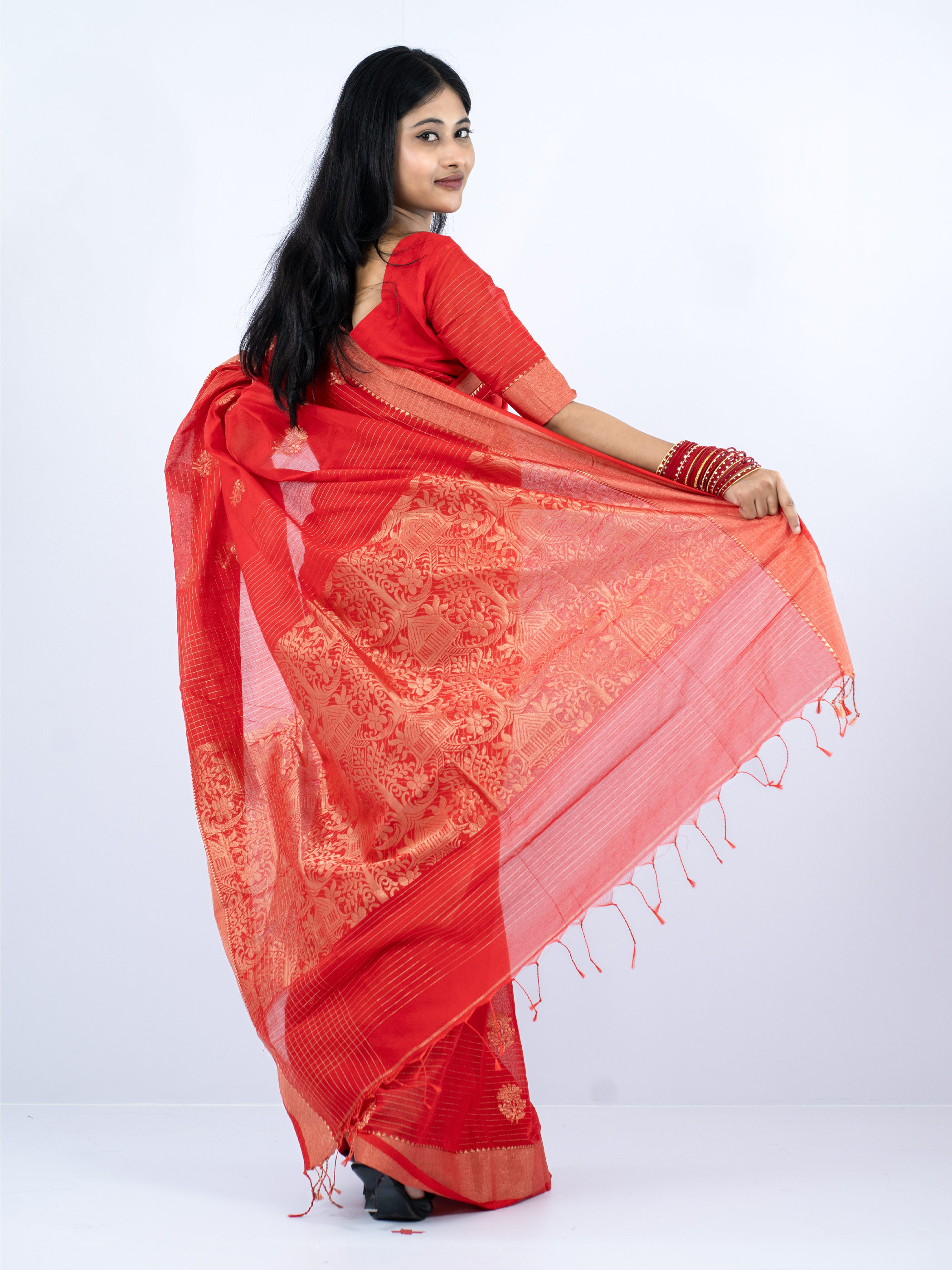 মিষ্টিলতা প্রিমিয়াম হাফ সিল্ক গার্ডেন আঁচল জামদানী শাড়ি - খয়েরি ও গোল্ডেন